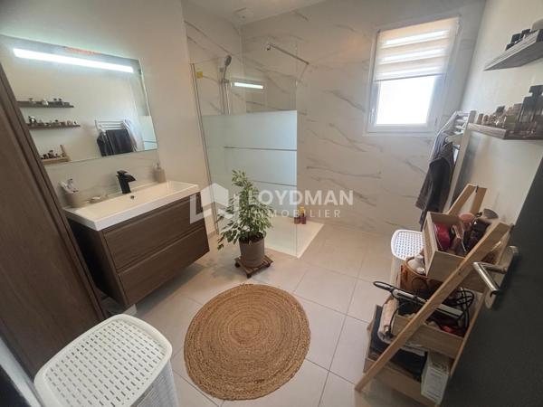 Maison de plain pied de 77.55 m² avec 2 chambres