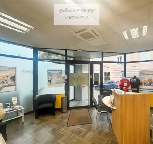 Local/bureau à vendre OYONNAX (01)
