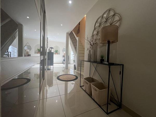 Demeure Contemporaine 6 pièces 194.8 m2