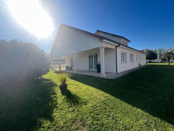 Demeure Contemporaine 6 pièces 194.8 m2
