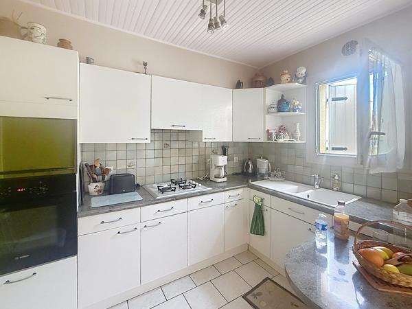 À vendre - Maison individuelle, 5 pièces située à Saint-Pierre-des-Corps (37700)