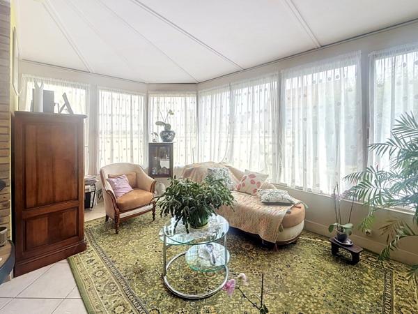 À vendre - Maison individuelle, 5 pièces située à Saint-Pierre-des-Corps (37700)