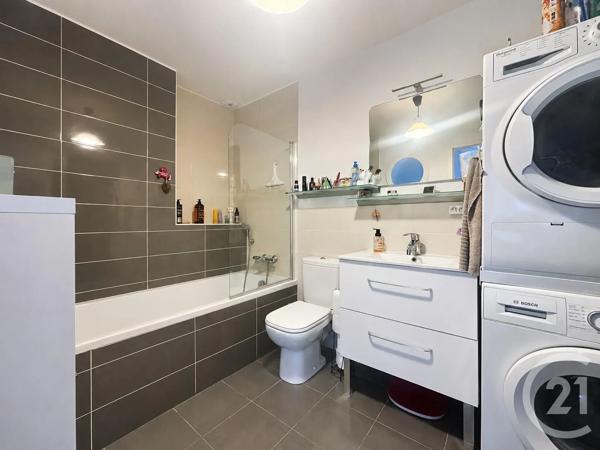 Appartement T4 à vendre  4 pièces - 91,05 m 2   DRUMETTAZ CLARAFOND  - 73