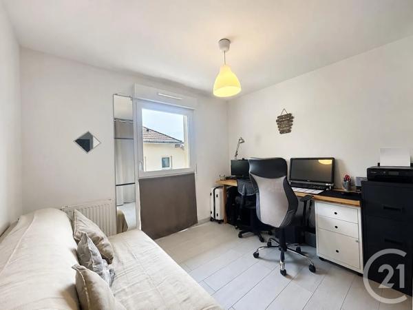 Appartement T4 à vendre  4 pièces - 91,05 m 2   DRUMETTAZ CLARAFOND  - 73