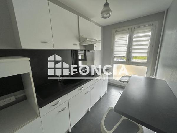 Location Studio 32.6 m² - 1 RUE DE VERDUN Longvic 21600