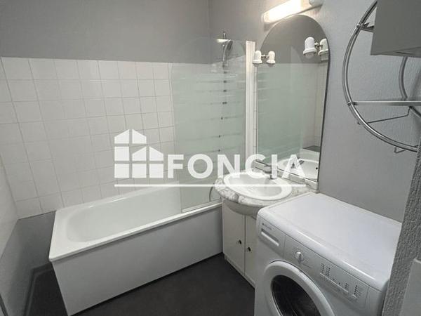 Location Studio 32.6 m² - 1 RUE DE VERDUN Longvic 21600