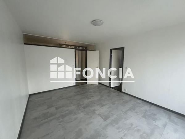 Location Studio 32.6 m² - 1 RUE DE VERDUN Longvic 21600