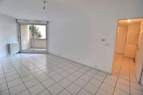 MARSEILLE 13008 - Appartement 3 pièces 57.56 m² avec extérieur