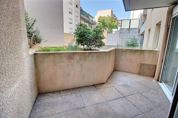 MARSEILLE 13008 - Appartement 3 pièces 57.56 m² avec extérieur