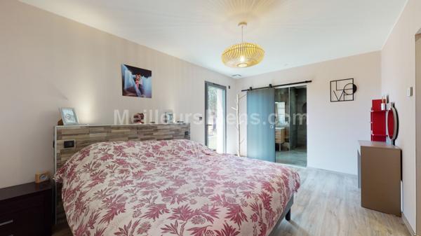 Villa T7 sur parcelle de 1200m²