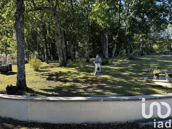 Maison traditionnelle 5 pièces de 130 m² à Neuvic (24190)