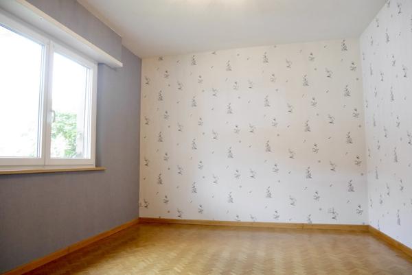 MAISON DE VILLE AVEC GARAGE, NOMBREUSES POSSIBILITES