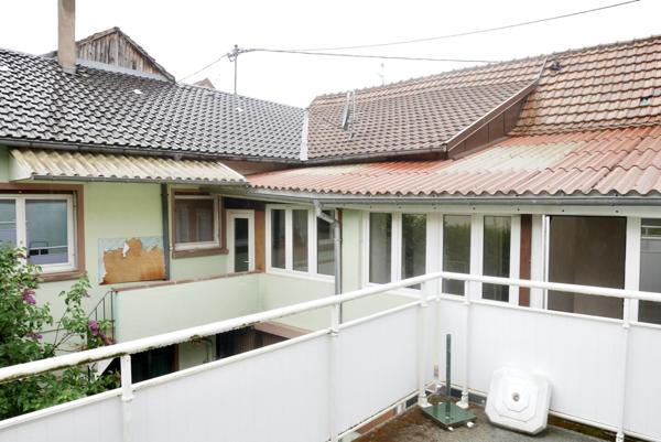 MAISON DE VILLE AVEC GARAGE, NOMBREUSES POSSIBILITES