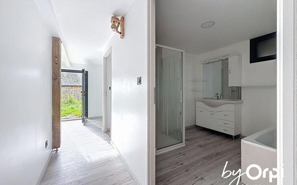 Maison à vendre    3 pièces •  Le Quartier