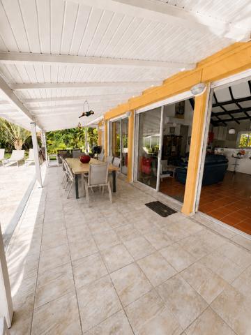 EXCEPTIONNEL - VILLA GOSIER VUE MER AVEC PISCINE