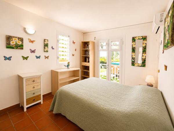 EXCEPTIONNEL - VILLA GOSIER VUE MER AVEC PISCINE