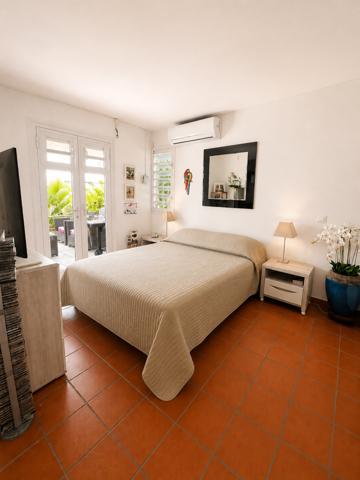 EXCEPTIONNEL - VILLA GOSIER VUE MER AVEC PISCINE