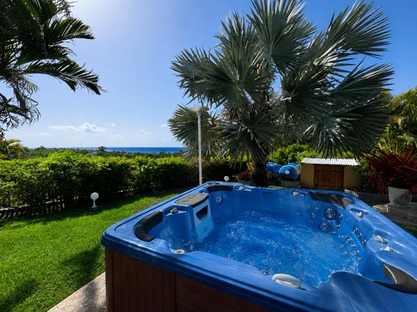 EXCEPTIONNEL - VILLA GOSIER VUE MER AVEC PISCINE