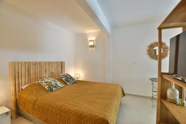 Le Diamant - Plage a pied, Studio T1 de 23m2 avec Jardin et Piscine en résidence - A VENDRE LE DIAMANT (972)