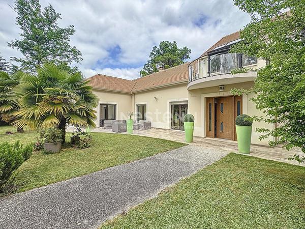 Maison 300m² LAMORLAYE