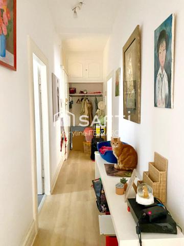 Appartement Hausmanien, lumineux, traversant, 2 balcons