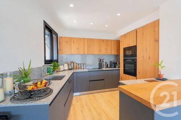 Appartement F2 Bis à vendre  4 pièces - 118 m 2   BEAULIEU SUR MER  - 06