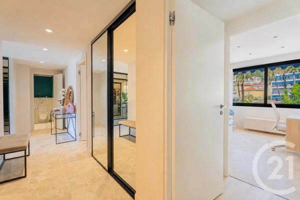 Appartement F2 Bis à vendre  4 pièces - 118 m 2   BEAULIEU SUR MER  - 06