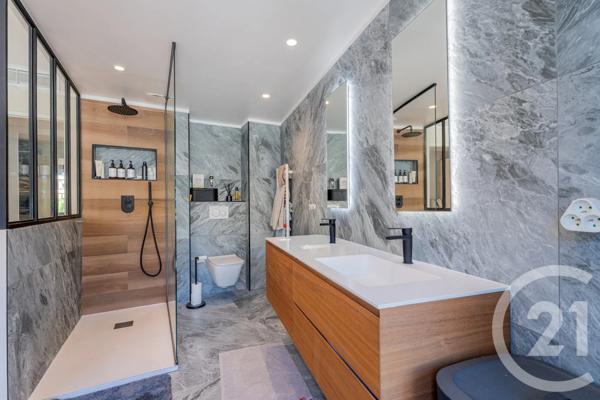 Appartement F2 Bis à vendre  4 pièces - 118 m 2   BEAULIEU SUR MER  - 06