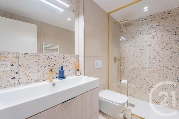Appartement F2 Bis à vendre  4 pièces - 118 m 2   BEAULIEU SUR MER  - 06