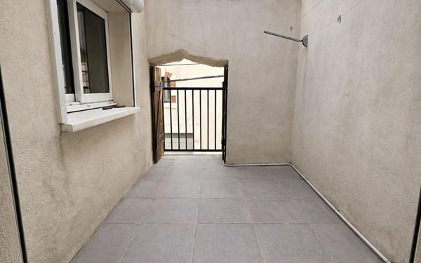 Maison à vendre    3 pièces •  Bessan