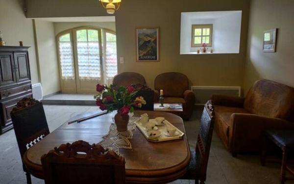 Maison à vendre    7 pièces •  Andelat