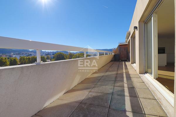 Appartement T5 de 120 m² avec terrasse de 51 m² - Dernier étage - Parking