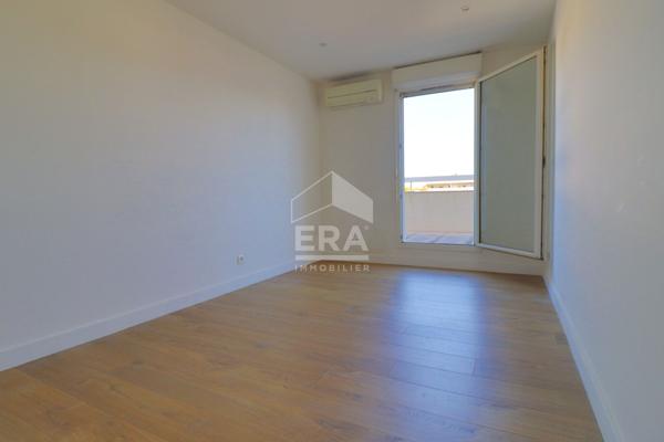 Appartement T5 de 120 m² avec terrasse de 51 m² - Dernier étage - Parking