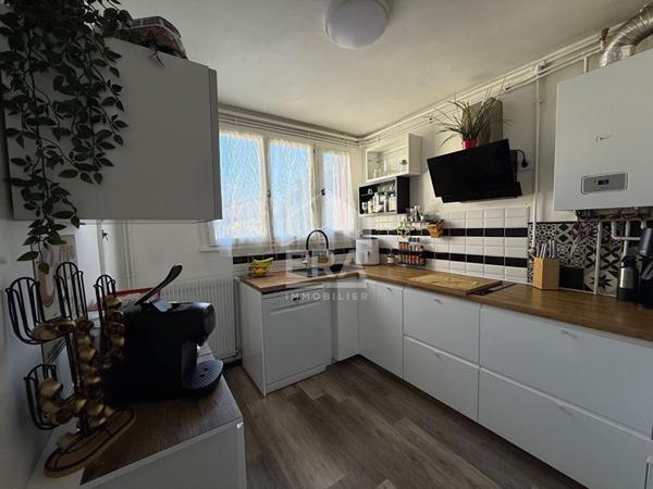 A VENDRE 13400 AUBAGNE APPARTEMENT T3/4 DE 76 M² BALCON ET CAVE 30 M²