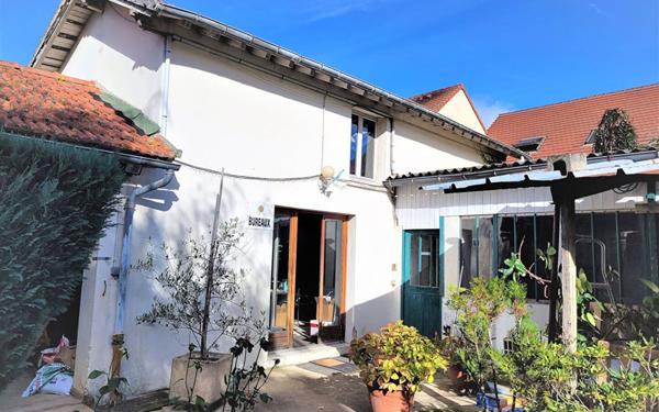 Maison à vendre    2 pièces • 126 m2 Ballainvilliers