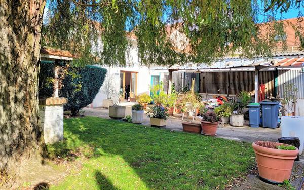 Maison à vendre    2 pièces • 126 m2 Ballainvilliers