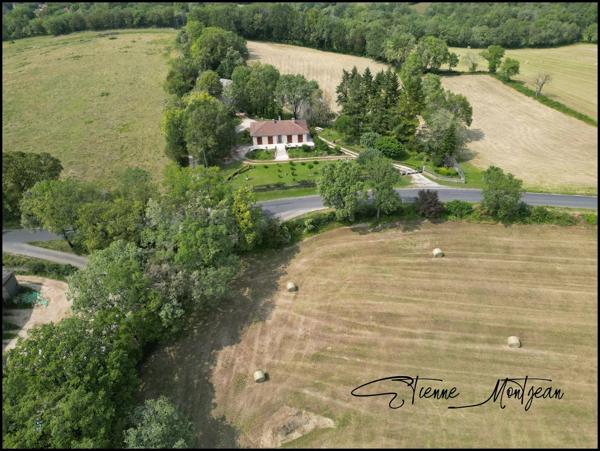 Maison 123 m², 1.4 hectare de terrain, sans voisins, atelier et hangar