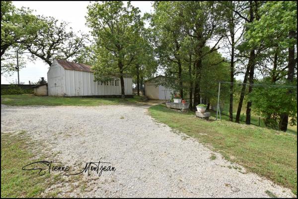 Maison 123 m², 1.4 hectare de terrain, sans voisins, atelier et hangar