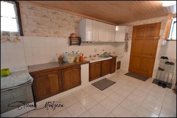 Maison 123 m², 1.4 hectare de terrain, sans voisins, atelier et hangar