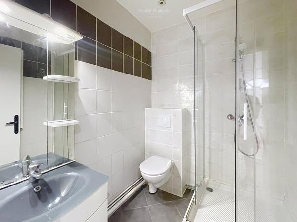 Studio 26 m² en très bon état – À 4 min du RER B