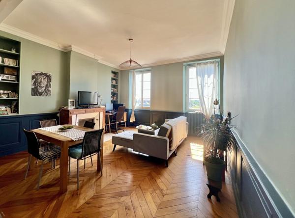 Appartement de Charme avec Vue sur la Saône – Mâcon Centre