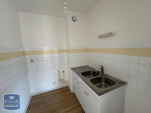 Appartement à louer 1 pièce 44.02m² Châteauroux (36000)