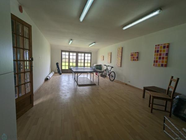 Grand longère en campagne avec terrain