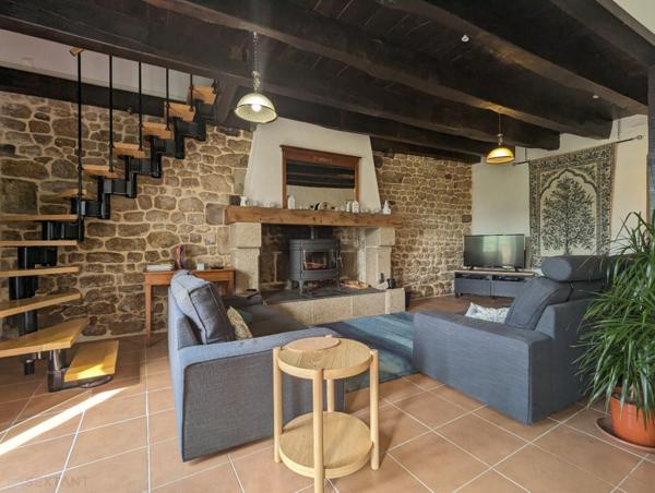 Grand longère en campagne avec terrain