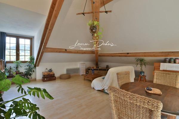 SERRES - Superbe appartement lumineux en dernier étage !