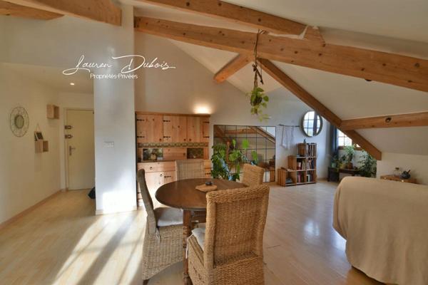 SERRES - Superbe appartement lumineux en dernier étage !
