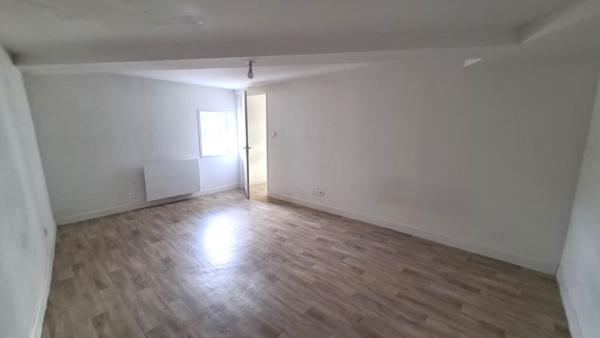 Courdimanche village, 3 pièces de 70 m2.