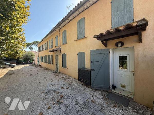 A VENDRE TOULON (Var) 83000 - QUARTIER SERINETTE - APPARTEMENT T2 DE 44,47 M2 - JARDIN - PARKIN...