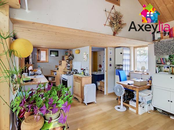 A VENDRE - ST-ALBAN-LES-EAUX - PROPRIETE AVEC MAISONS ET APPARTS SUR 6621 M2 TERRAIN