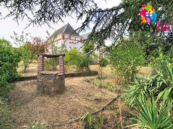 A VENDRE - ST-ALBAN-LES-EAUX - PROPRIETE AVEC MAISONS ET APPARTS SUR 6621 M2 TERRAIN